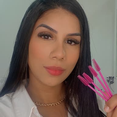 Mayara dos Cílios