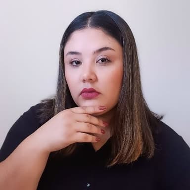 Nayara Santos • Studio Nails & Academy