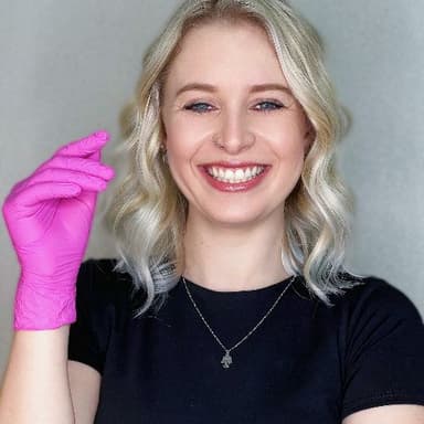 Bruna Biasibetti - Nail Artist