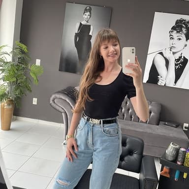 Mia Nail Designer